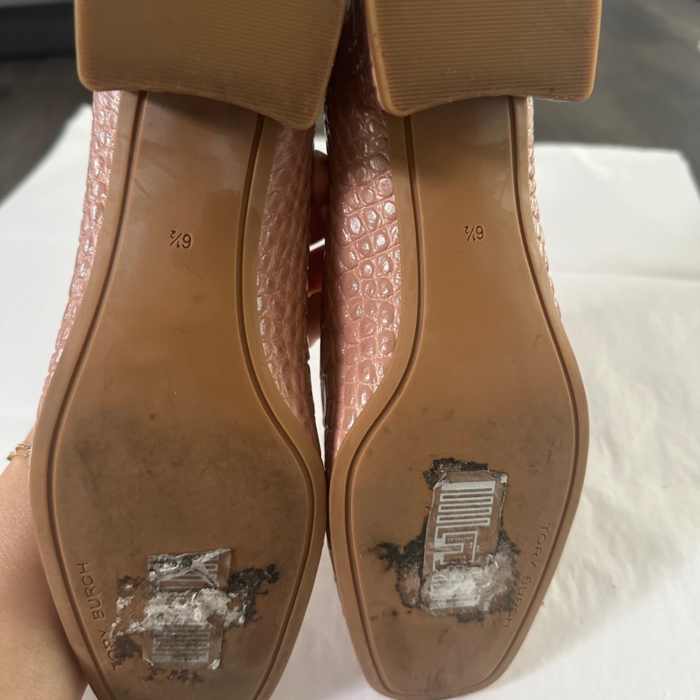 Tory Burch Blush Croc-Embossed Flats - Picture 6 of 6